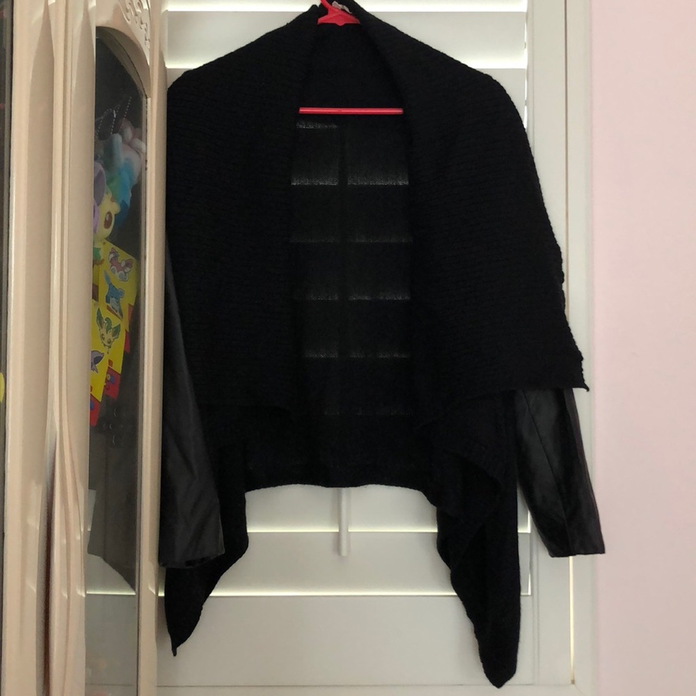 Knit open cardigan w/ pleather sleeves